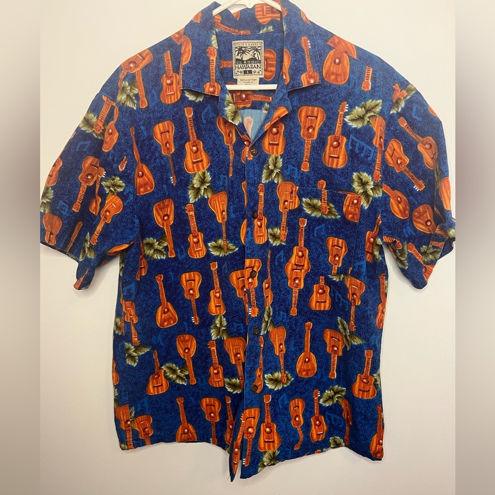Vtg-HAWAIIAN SHIRT- Classic Hawaiian- Coconut Buttons- Palm Trees- Ukulele LG